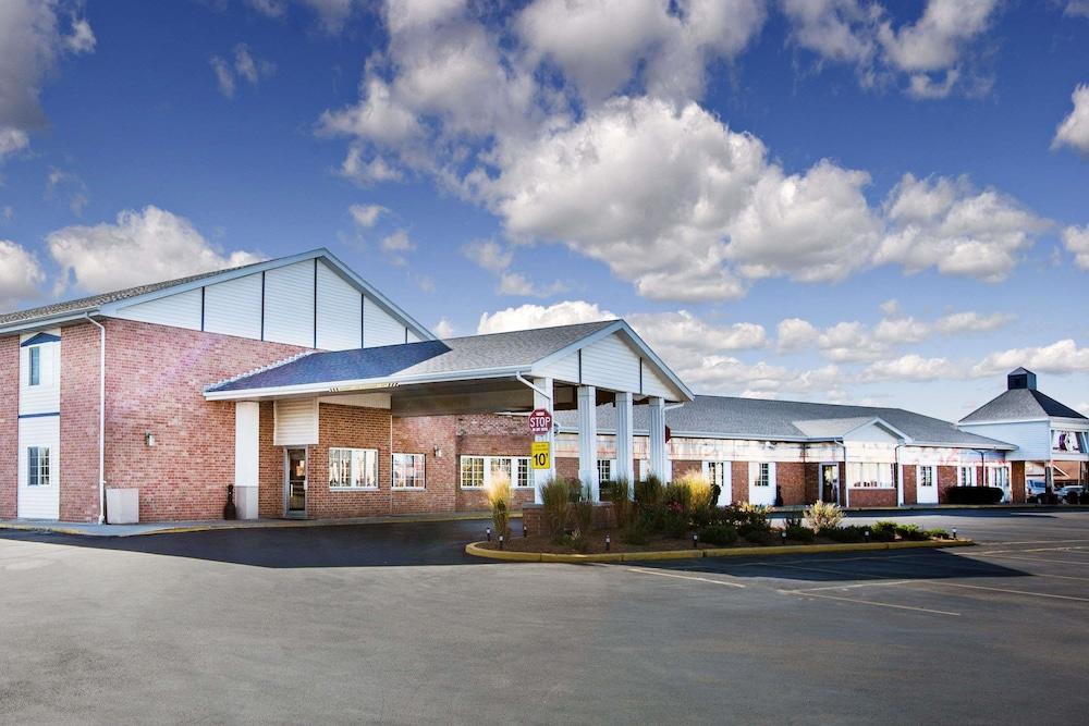 Wyndham Garden Ankeny Hotel Exterior photo