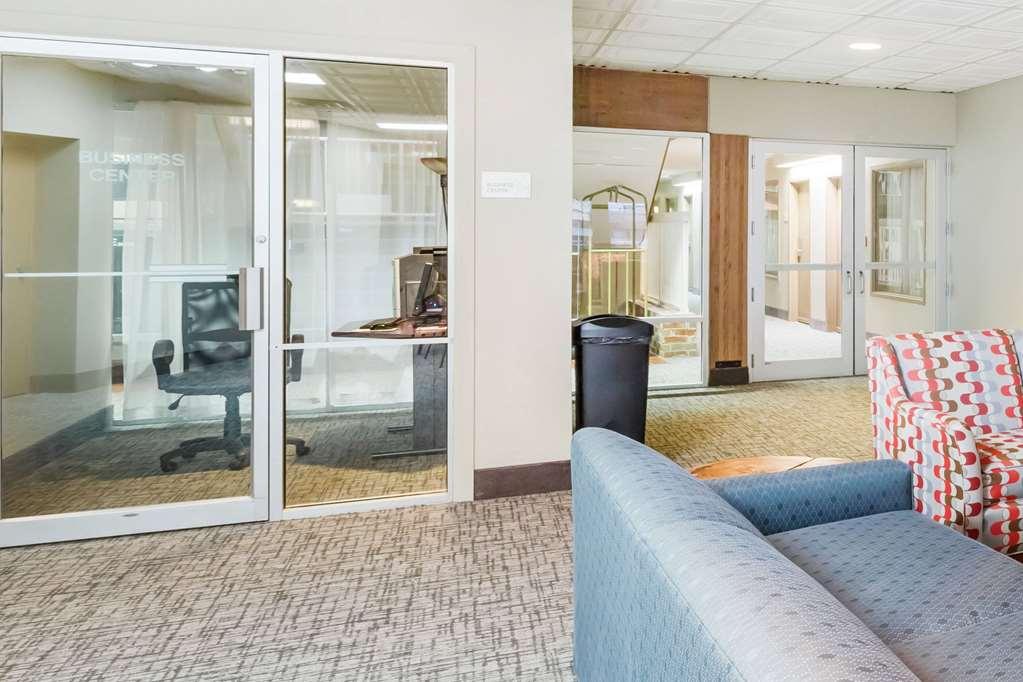 Wyndham Garden Ankeny Hotel Facilities photo