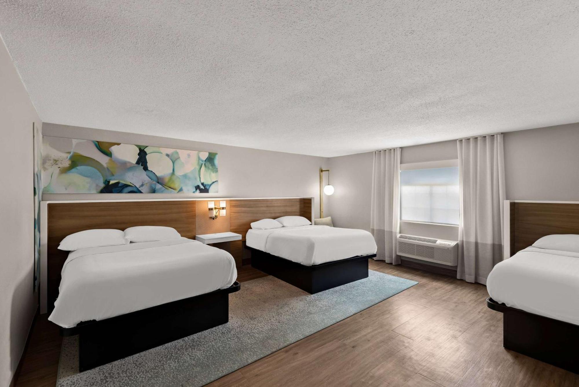 Wyndham Garden Ankeny Hotel Exterior photo